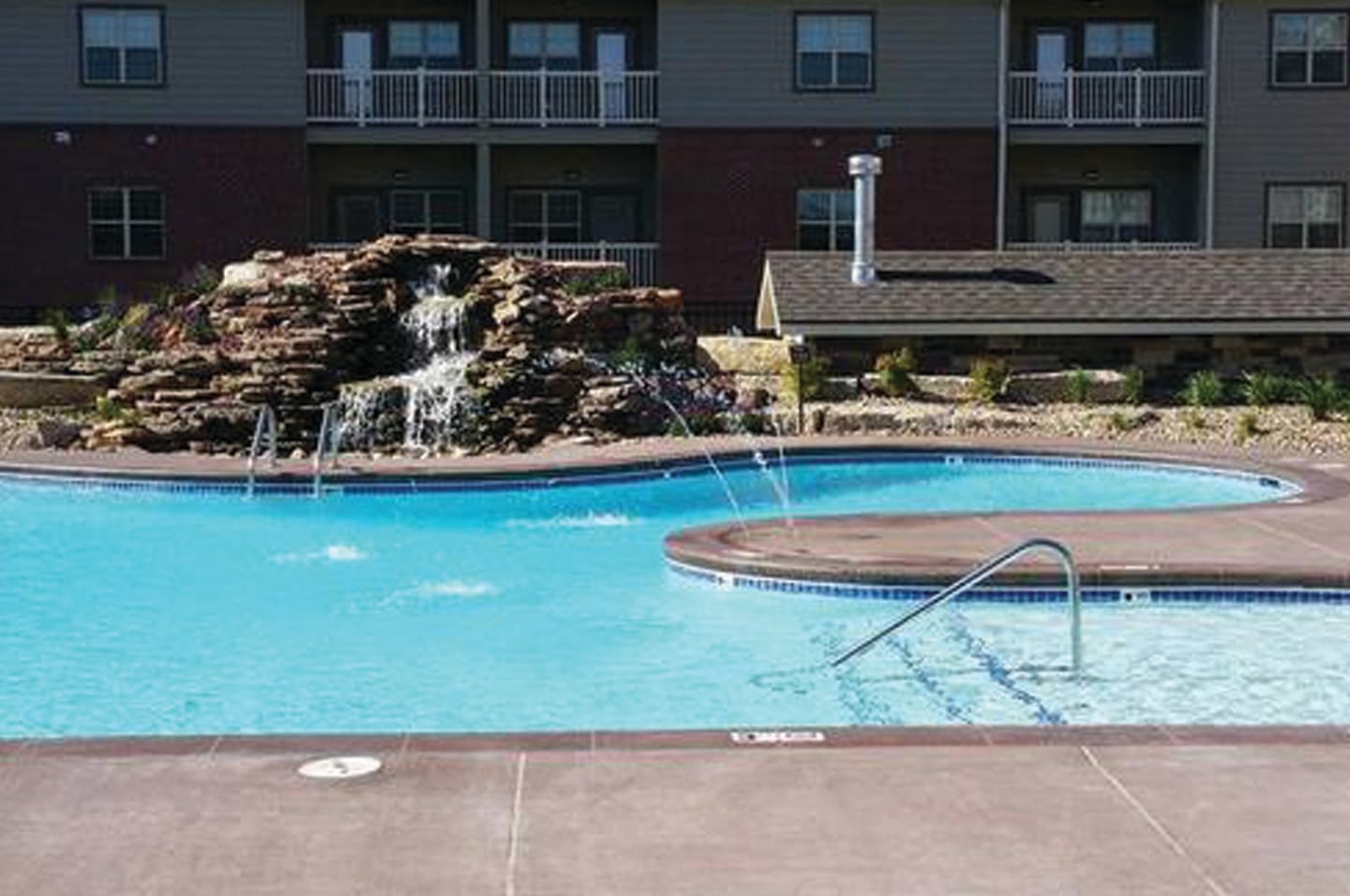 Lincoln Summit Falls Apartments & Townhomes Image 35