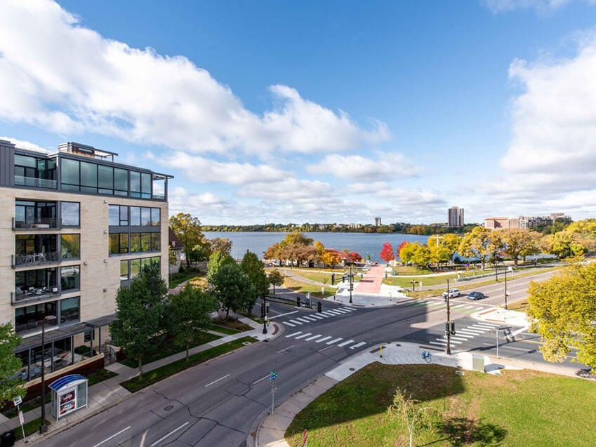 1800 Lake Uptown Image 3
