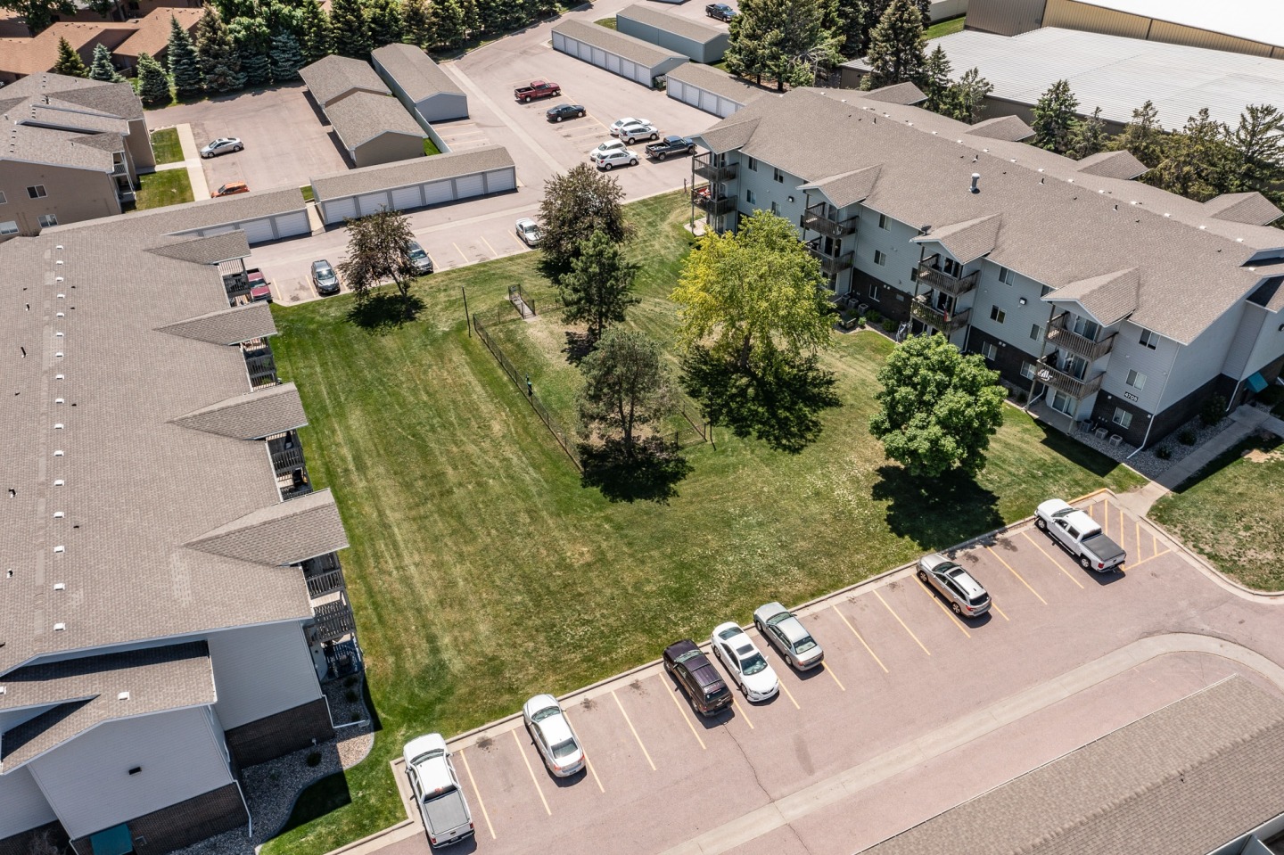 Oxbow Park Apartments Image 64