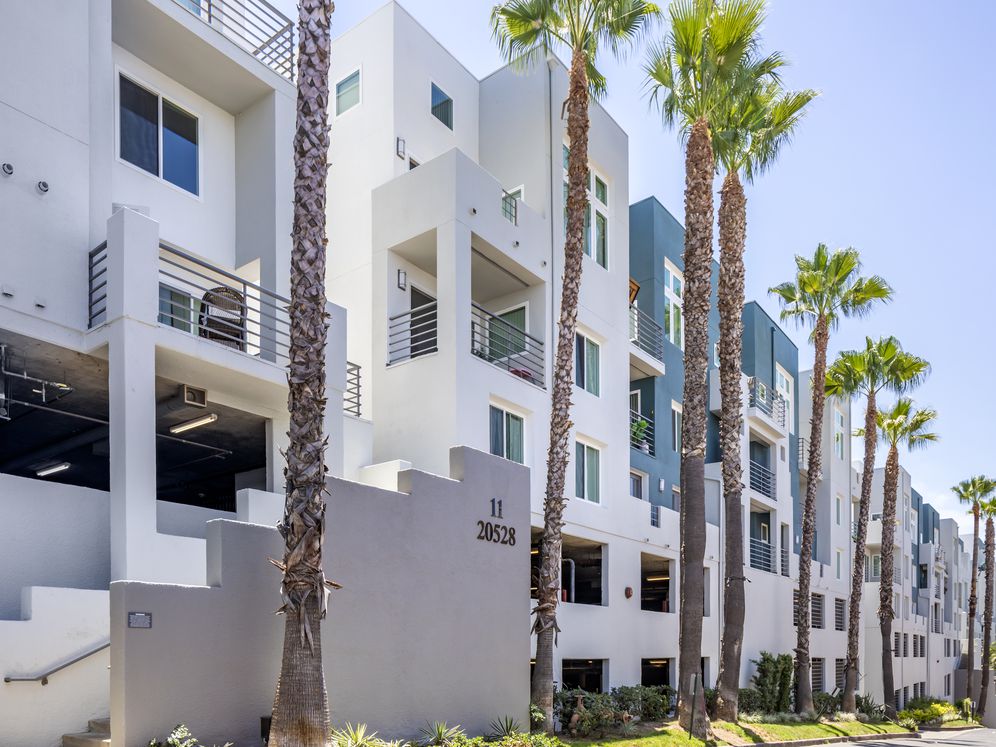 Avalon Woodland Hills Image 3