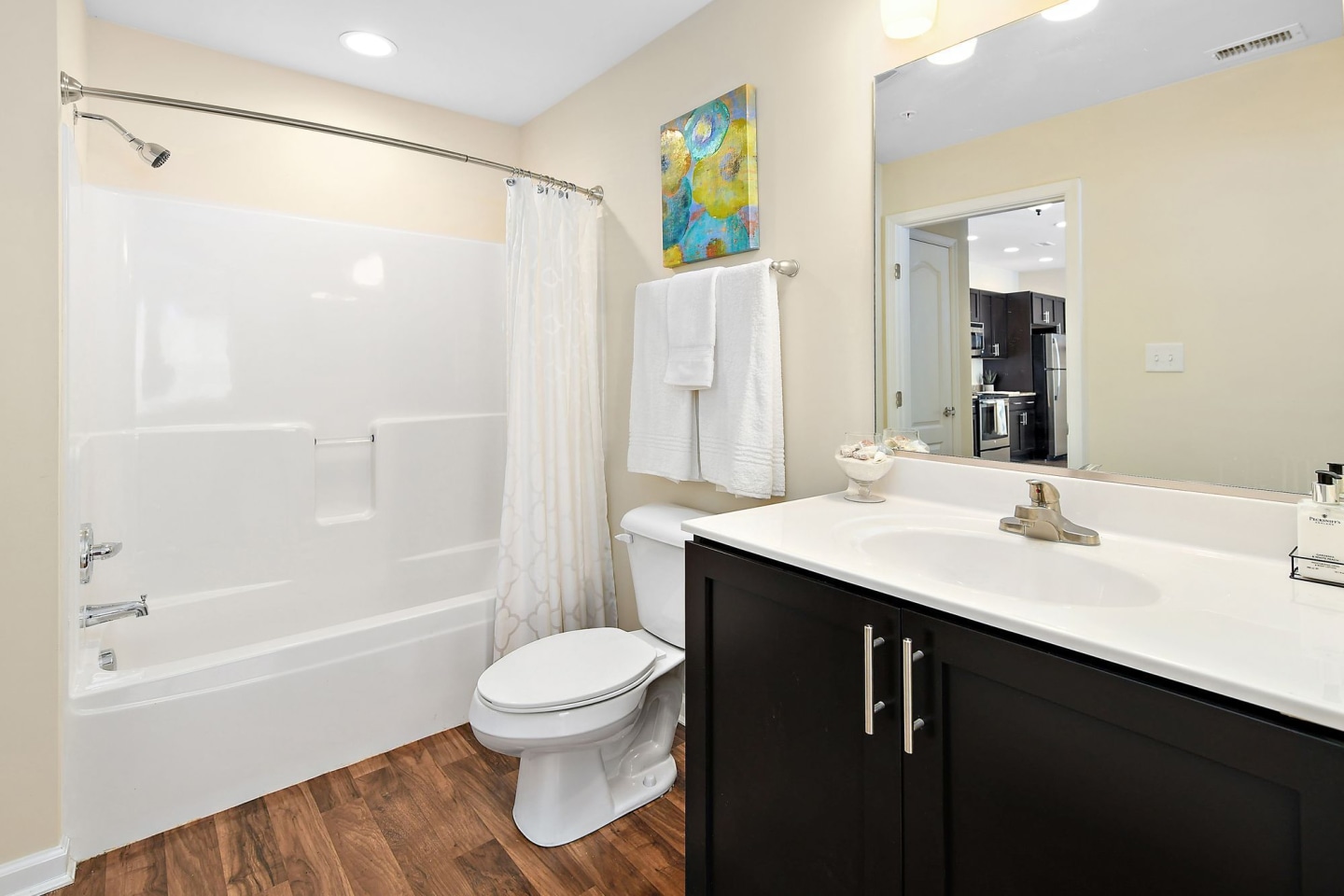 Ocean Aisle Luxury Apartment Homes Image 11