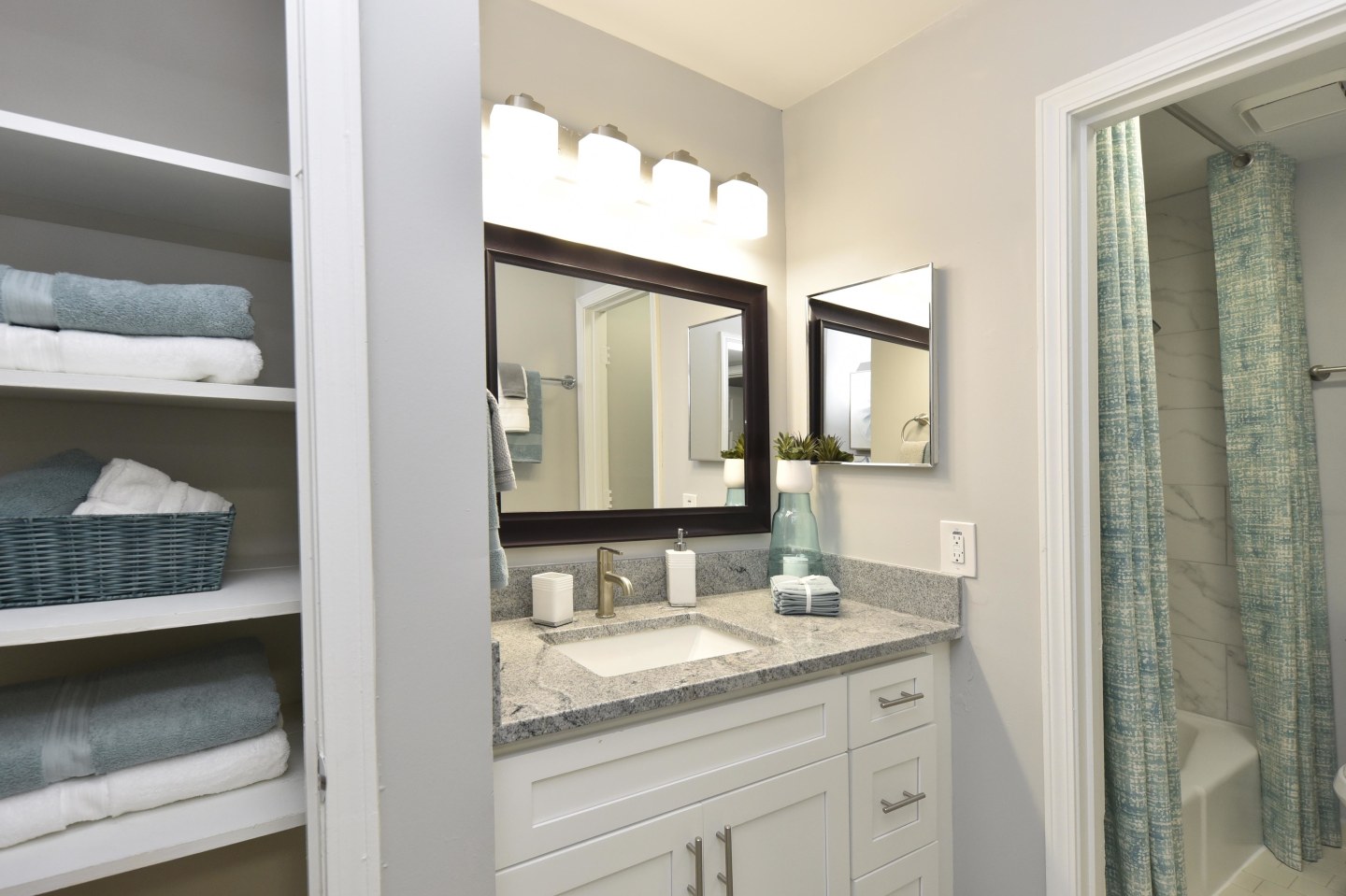 421 at Whitsett Image 14