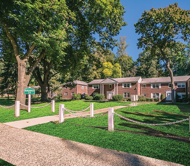 Short Hills Gardens Image 1