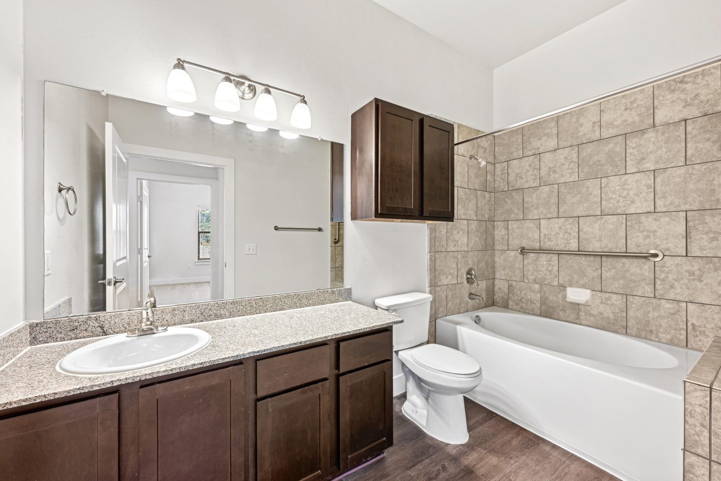 The Laurel at Vintage Park 55+ Active Adult Apartment Homes Image 9