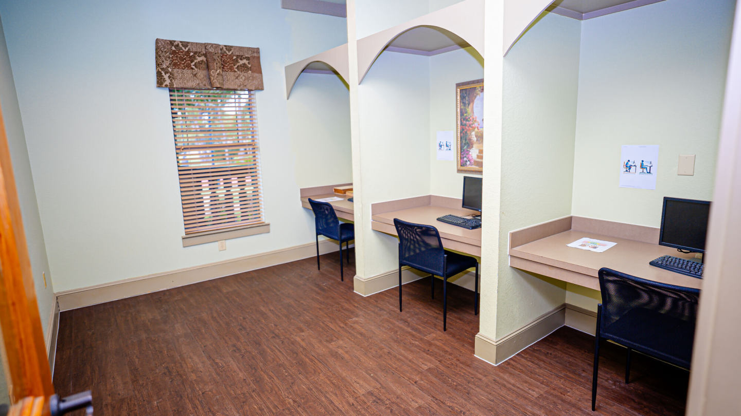 Life at Brighton Estates - Senior Housing Image 17