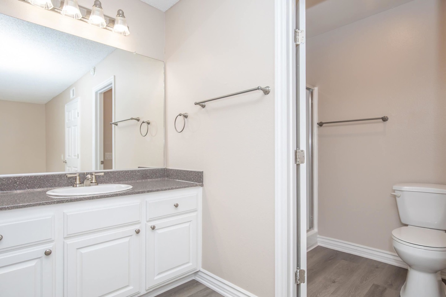 Raintree Apartment Homes Image 5