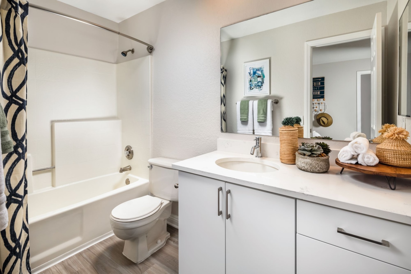 The Artisan Laguna Beach Apartments Image 18