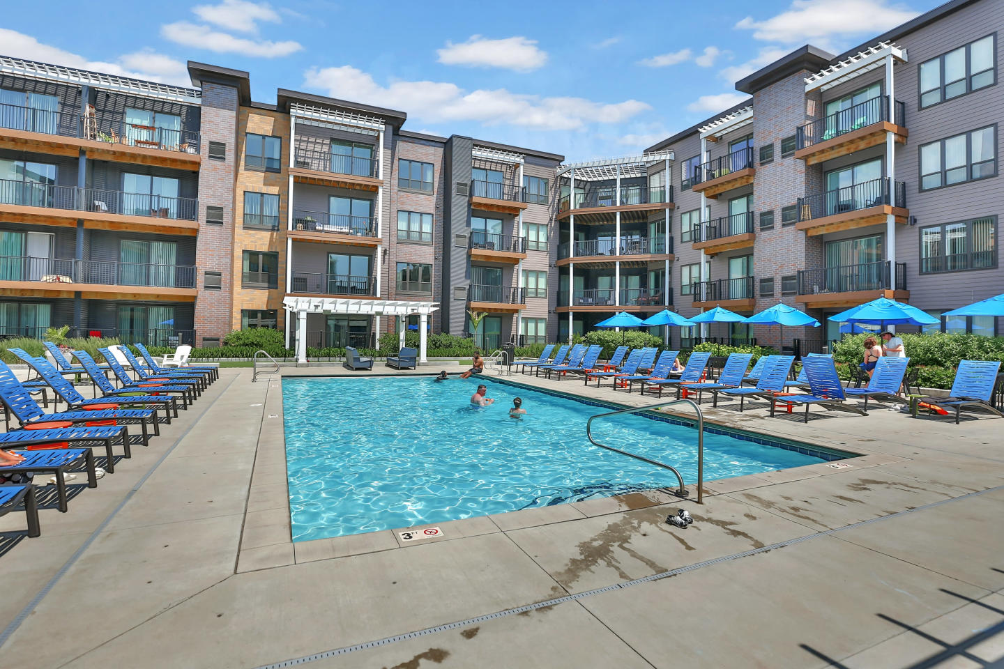 610 West Image 14