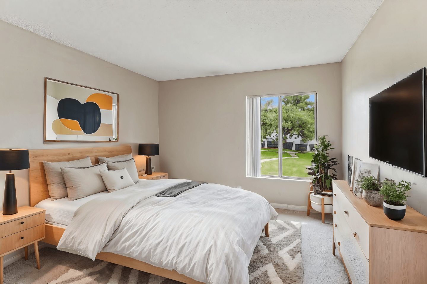 Monte Vista Apartment Homes Image 4