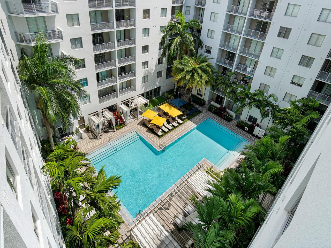 Pearl Dadeland Image 32