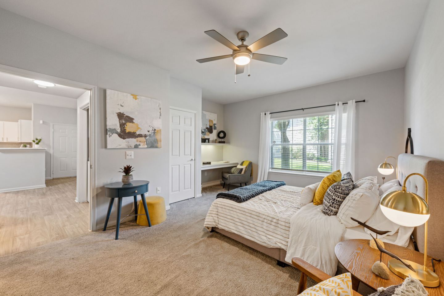 Oak Grove Apartments Image 10