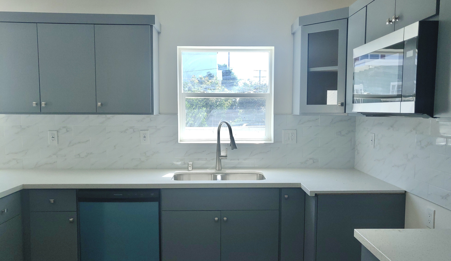 1344 W 37th Place - Co-Living Image 6