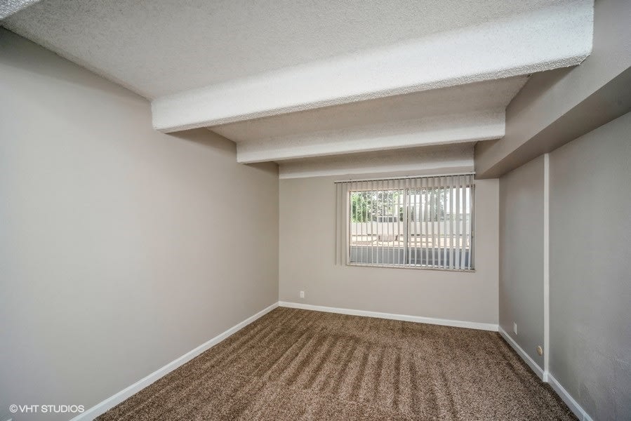 878 S Dexter Image 26