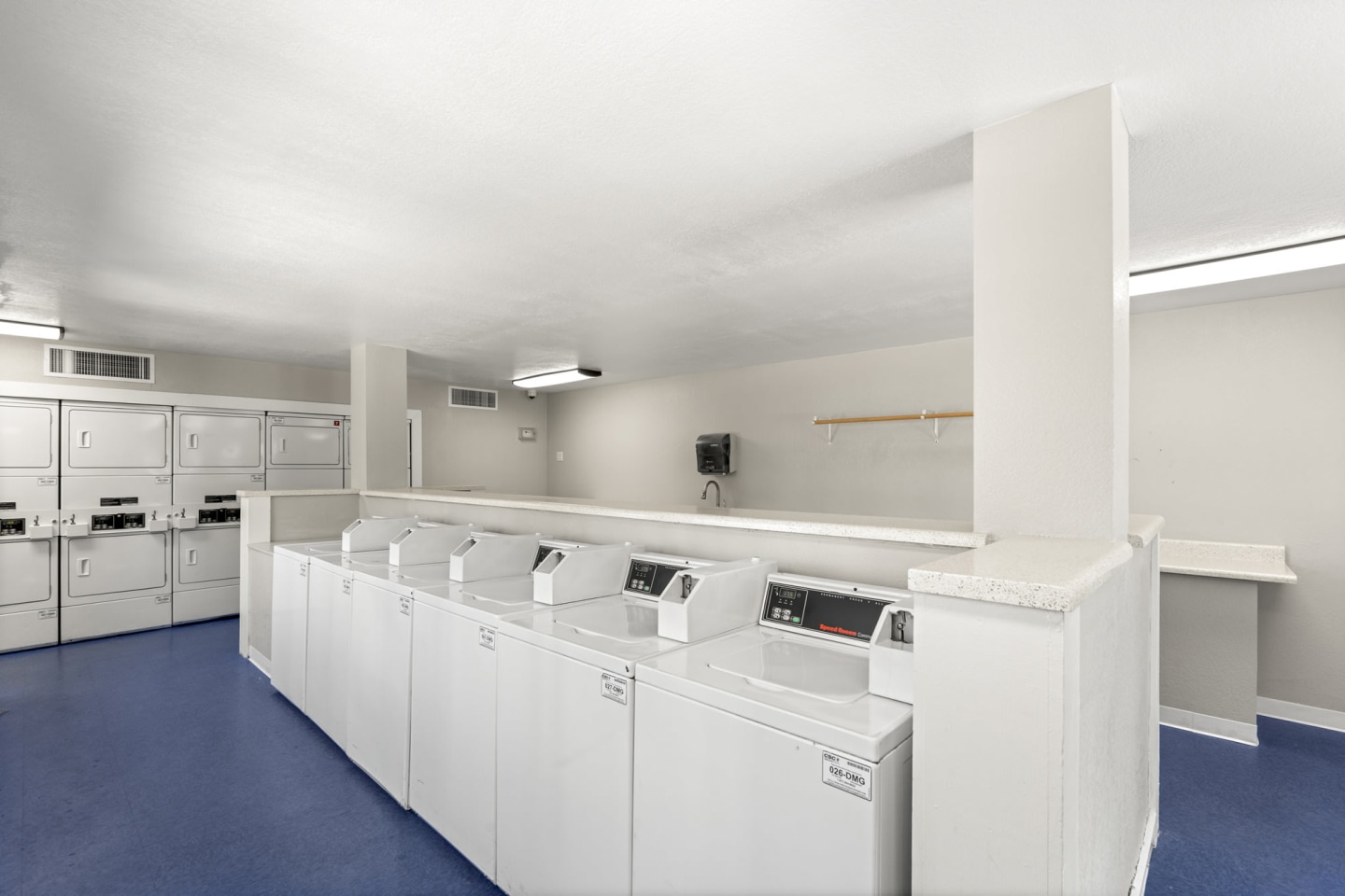 Oakridge Apartments Image 10