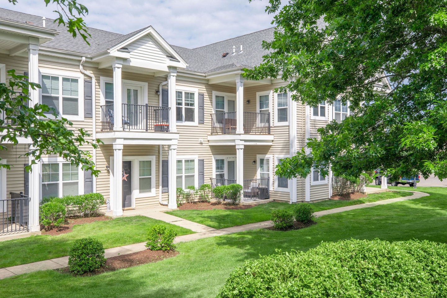 The Arlo Apartment Homes Image 9