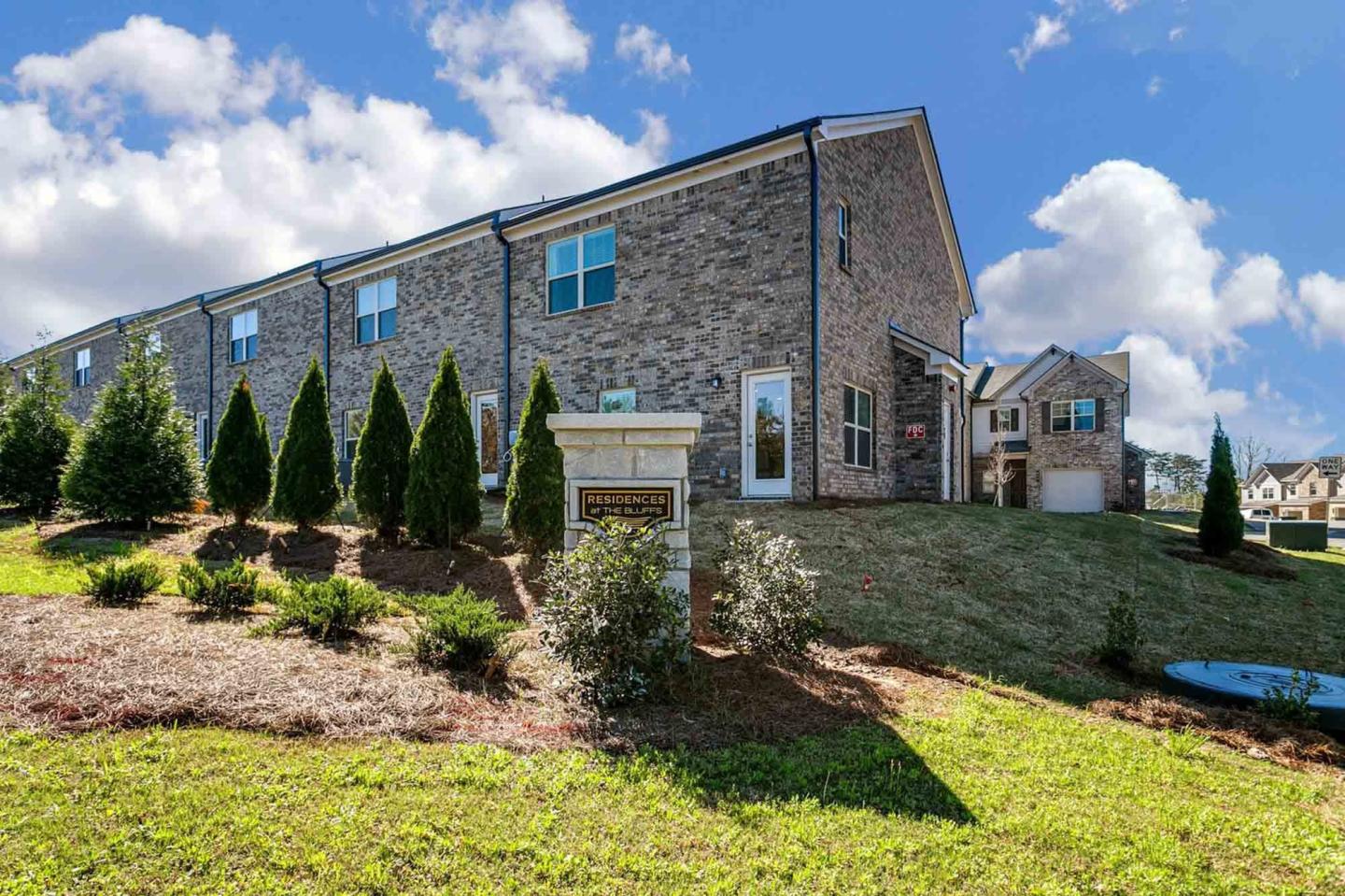 Residences at the Bluffs - Homes for Rent Image 32