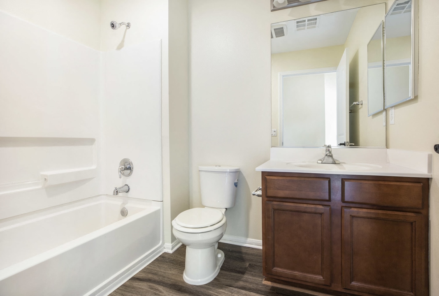Parkside Villas Image 29