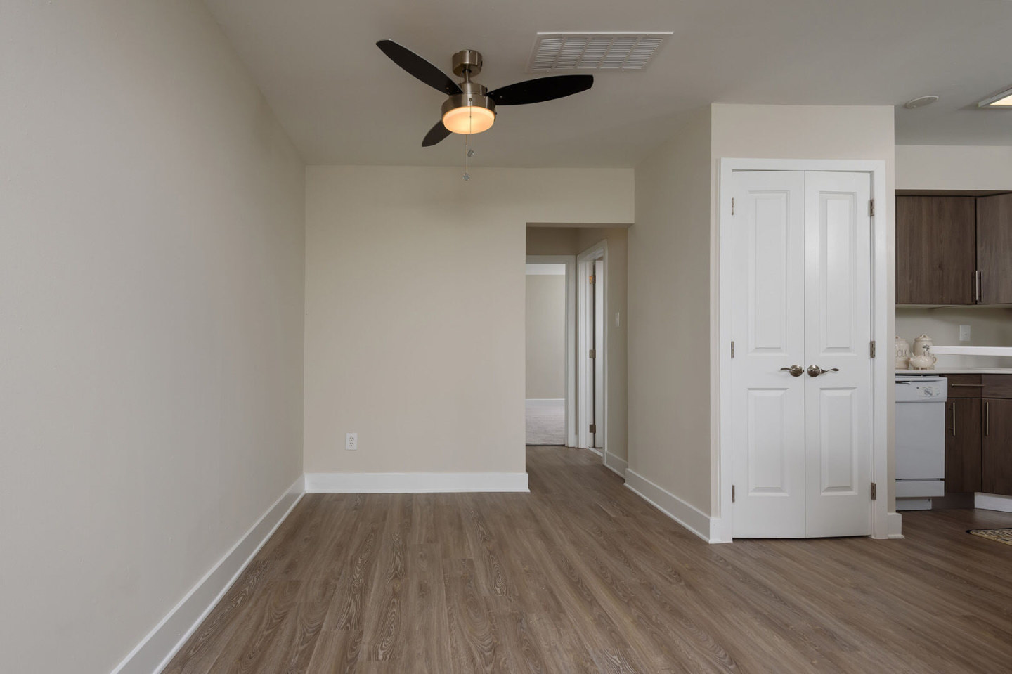 Canterbury Apartments Image 11