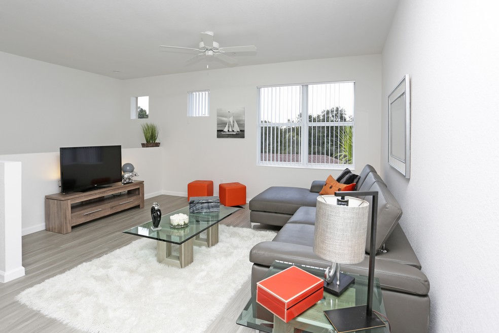 Mirage Bay Rental Townhomes Image 18