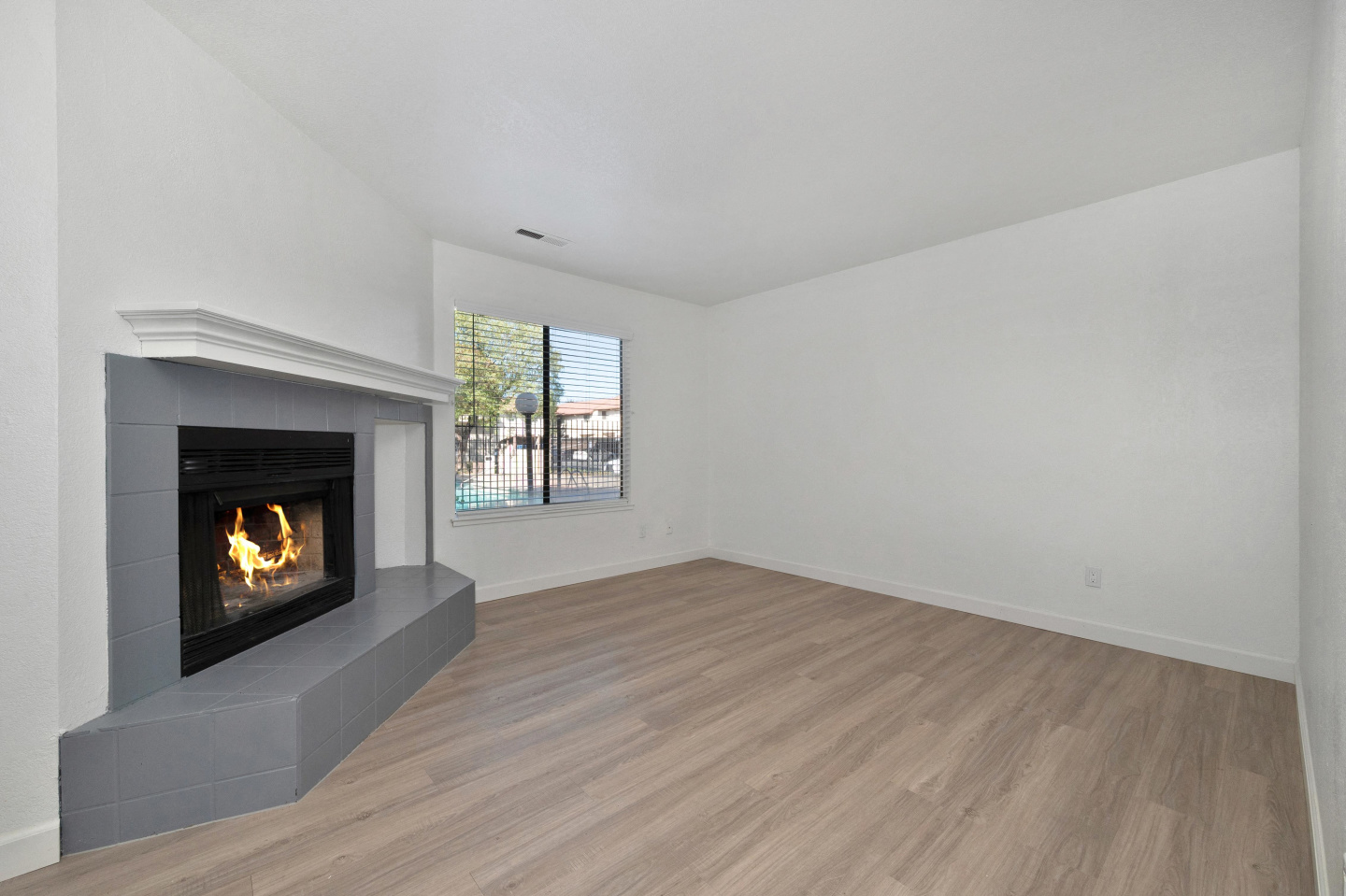 Townhomes at 201 Image 7