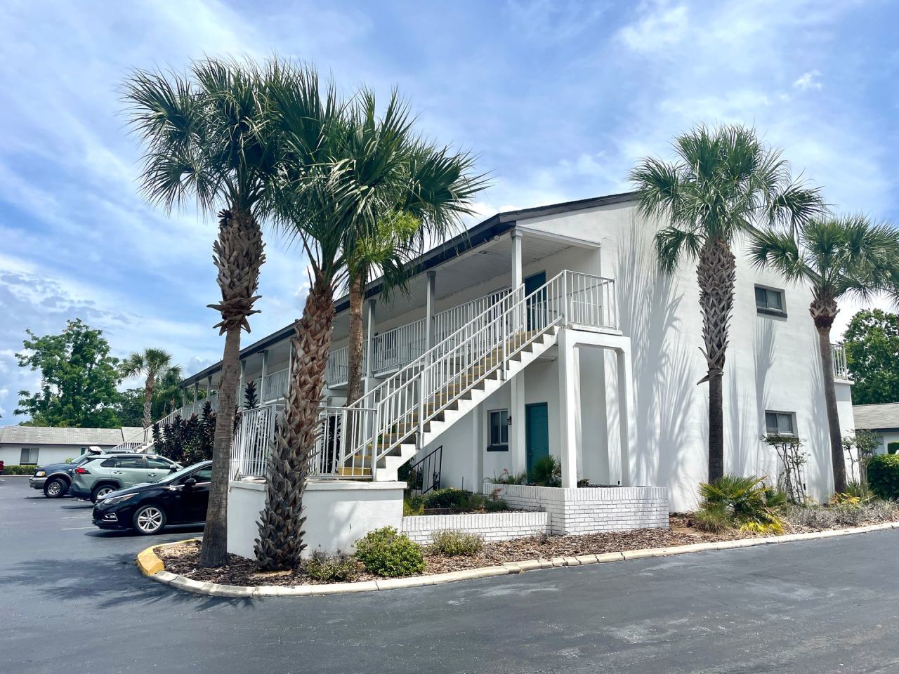 The Virginia Apartments Image 11