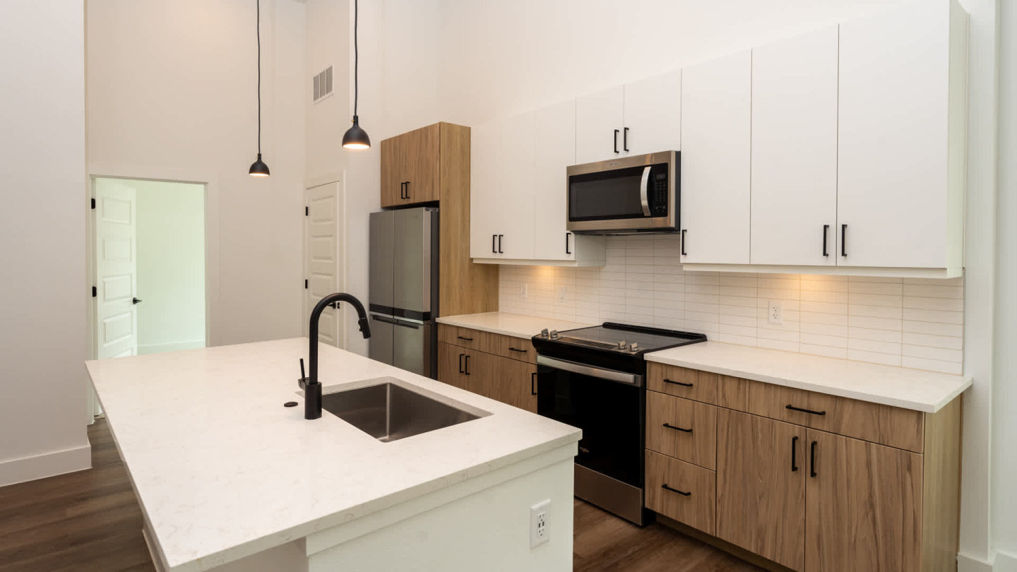 Lyle Apartments Image 15