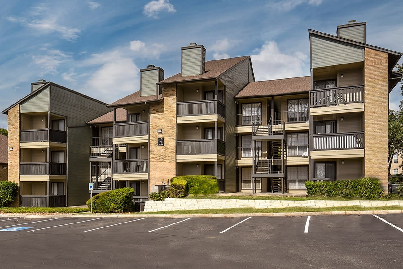 Oak Springs Image 5
