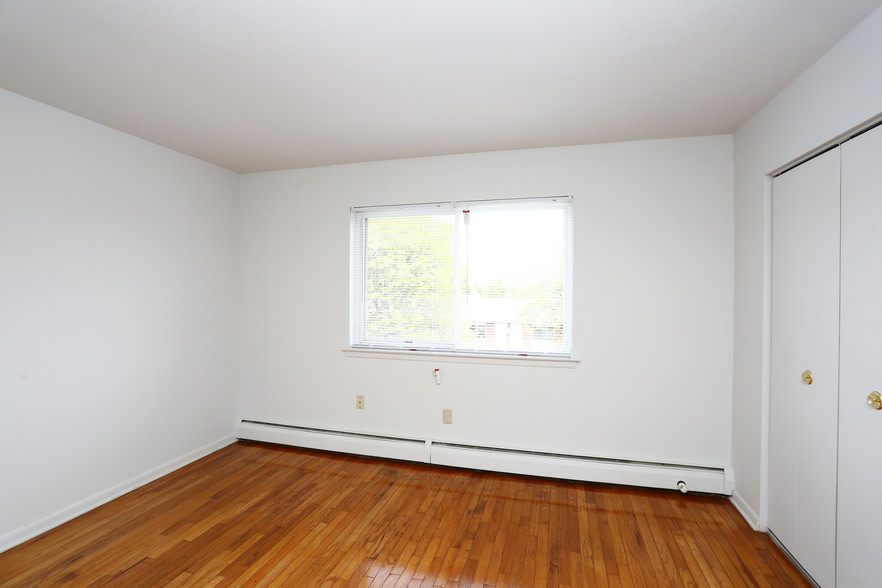 Willowcrest Apartments Image 14