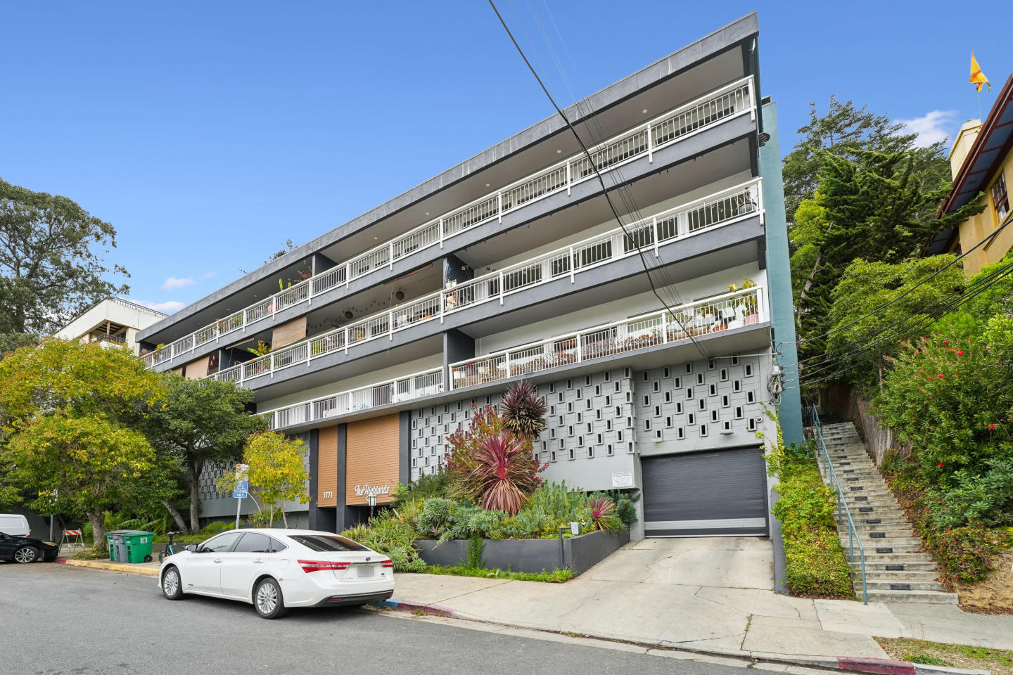 1771 Highland Place Image 7