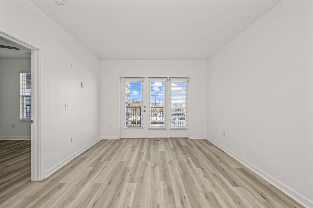 Midtown 205 Image 28