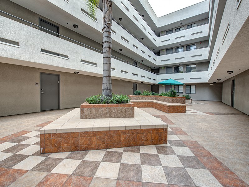 Vue at Laurel Canyon Image 18