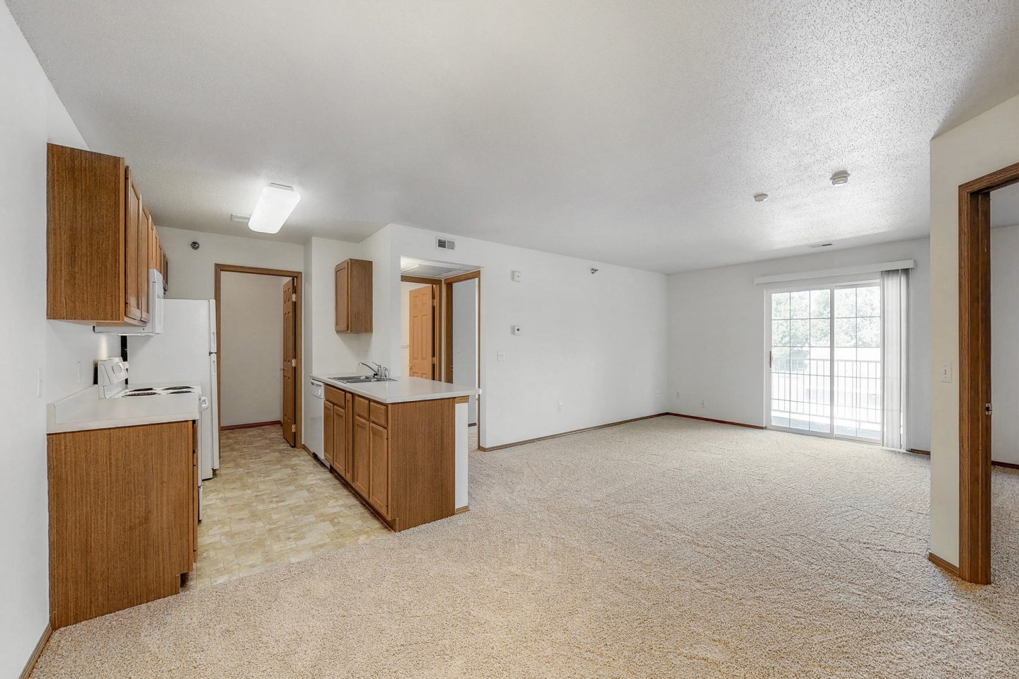 Platinum Valley Apartments Image 66