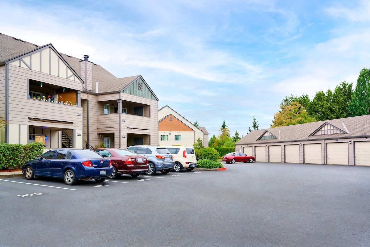 Devonwood and First Place Apartments Image 17