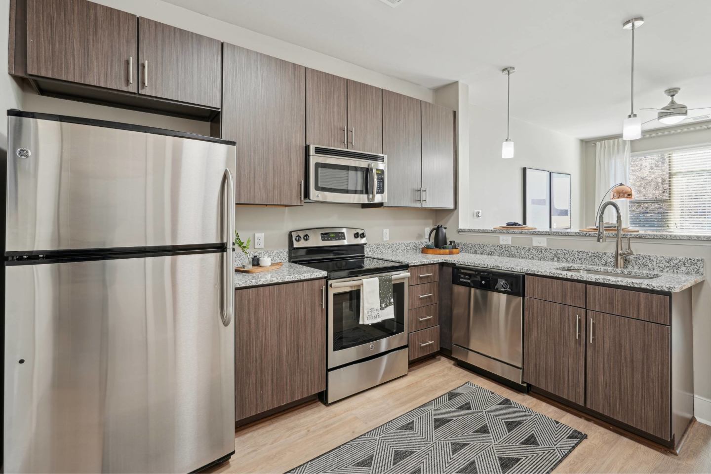 605 West End Image 2
