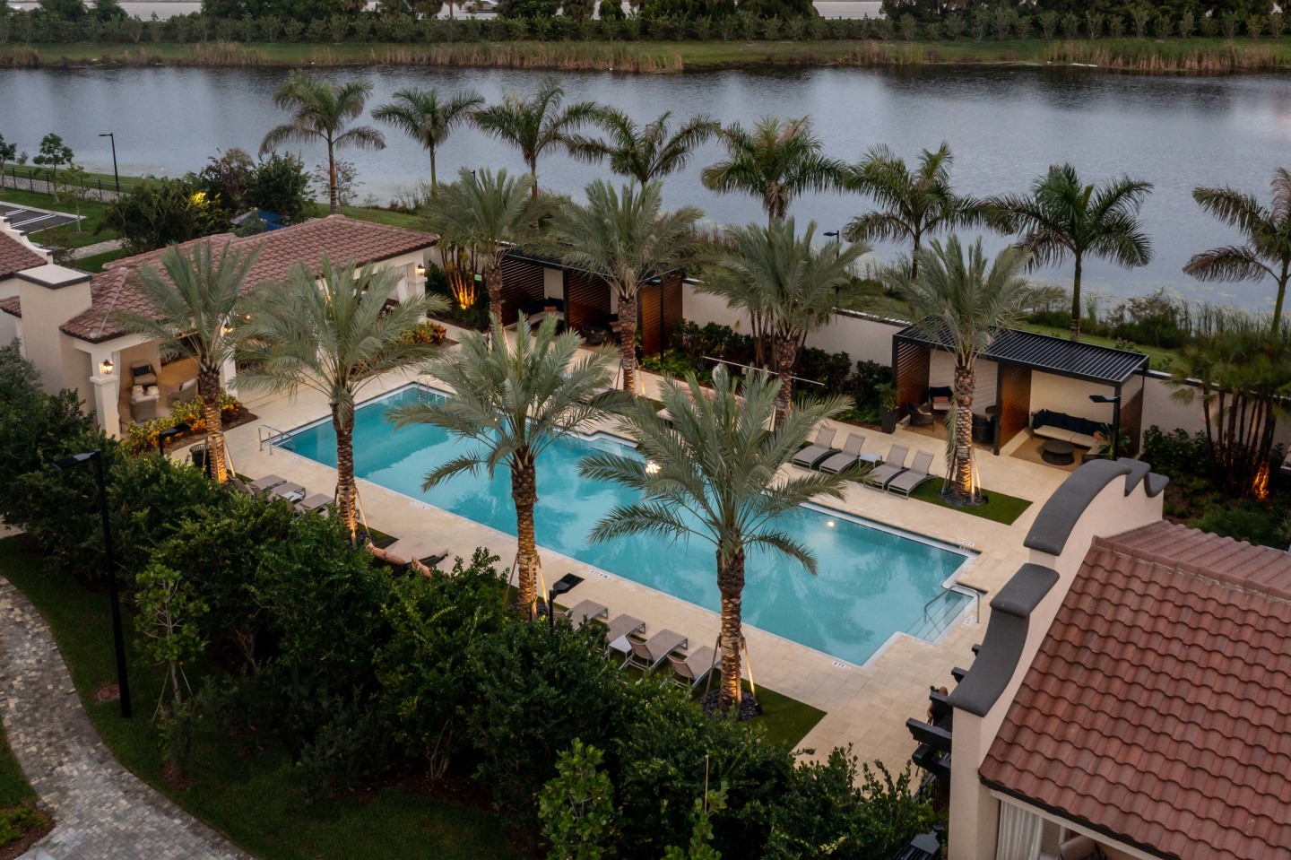 Locklyn West Palm Image 18