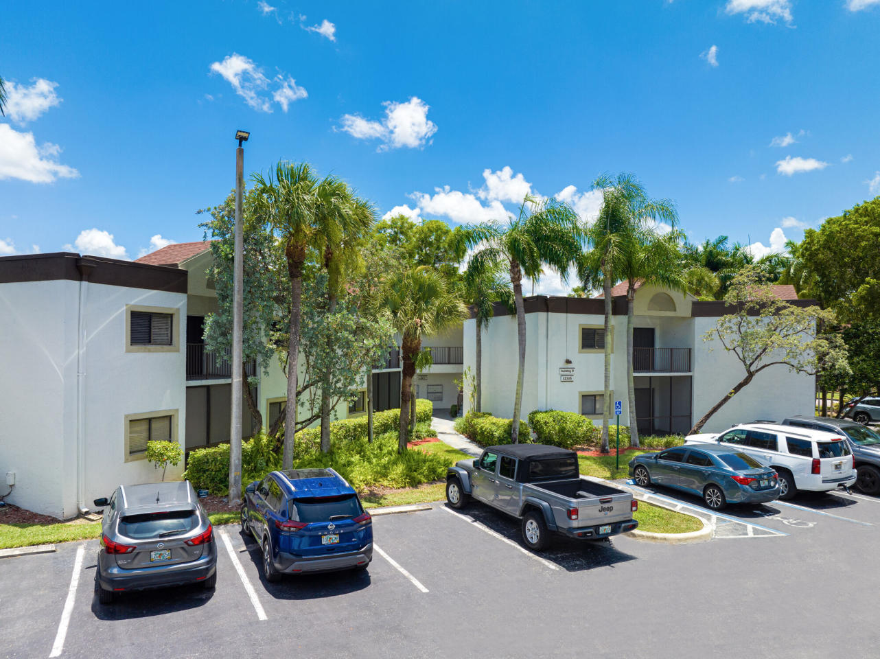 Emerald Palms Image 7