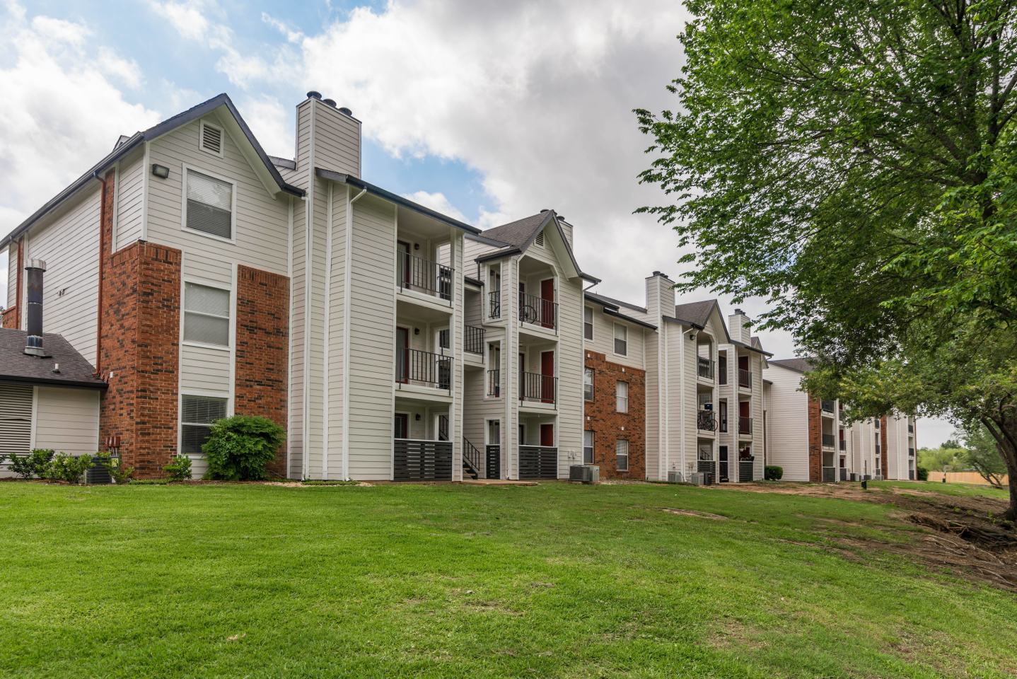 Huntington Glen Apartments Image 22