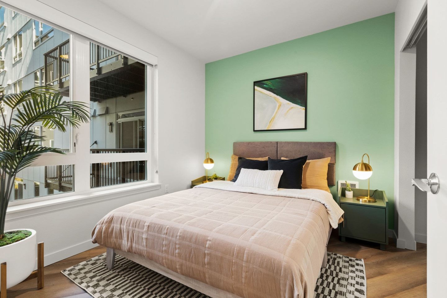 Modera Overlake Image 9