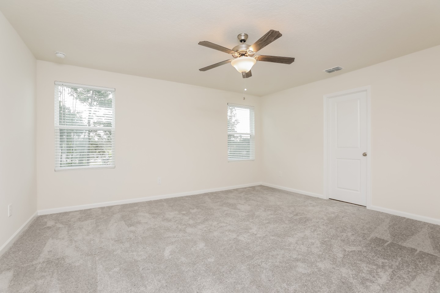 Lincoln Oaks Image 22