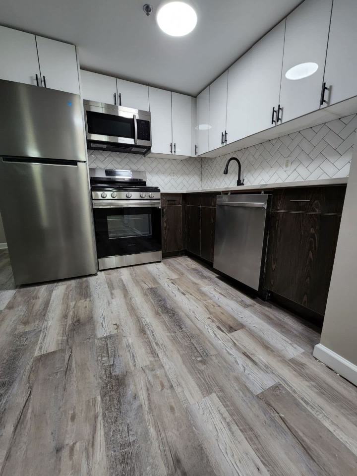 Peninsula Court Apartments Image 15