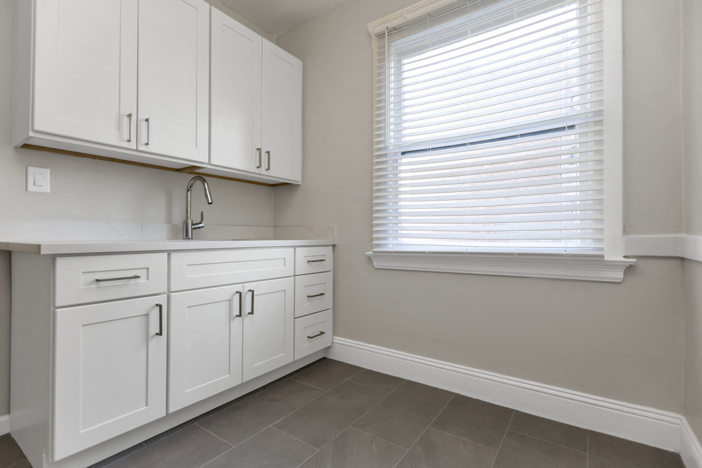 320 Turk Apartments Image 15
