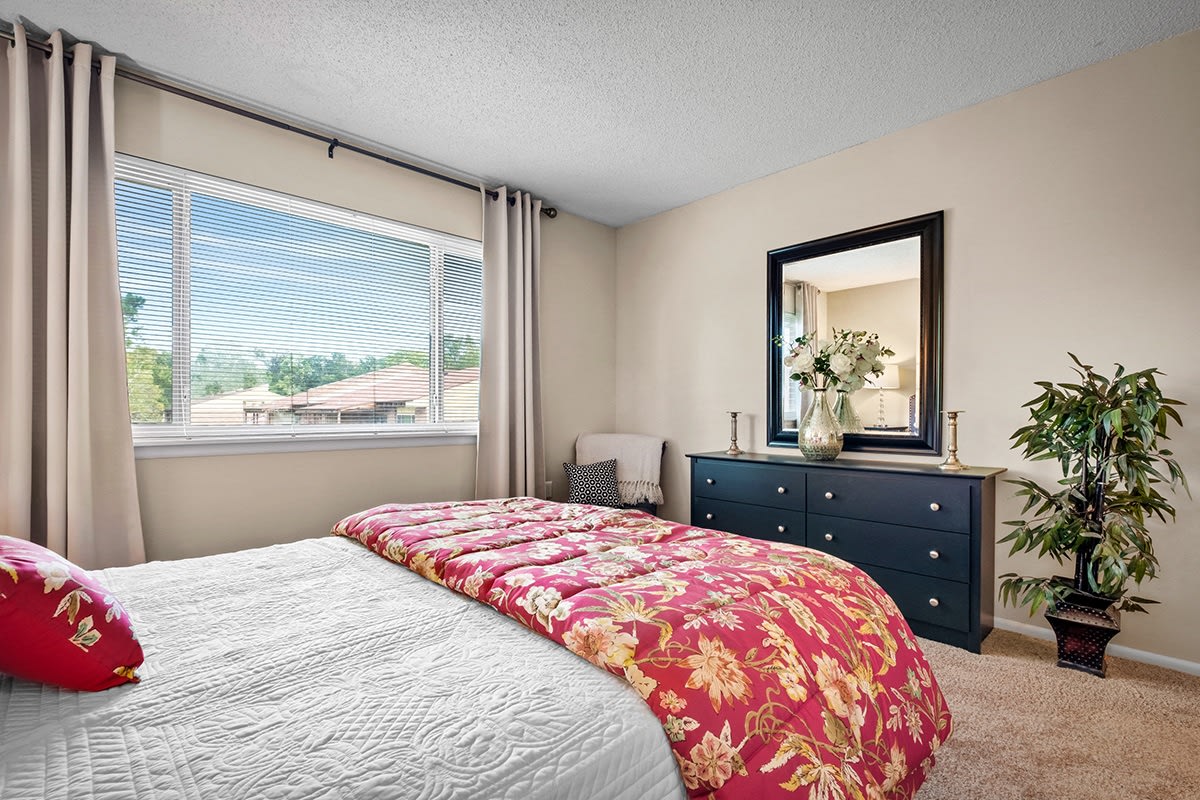 Woodlake Park Apartments Image 20