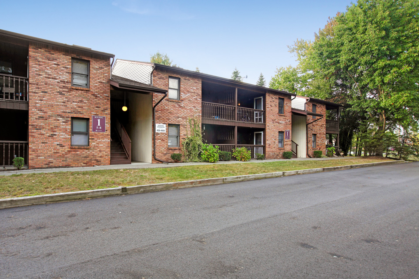 Grecian Terrace Apartments Image 7