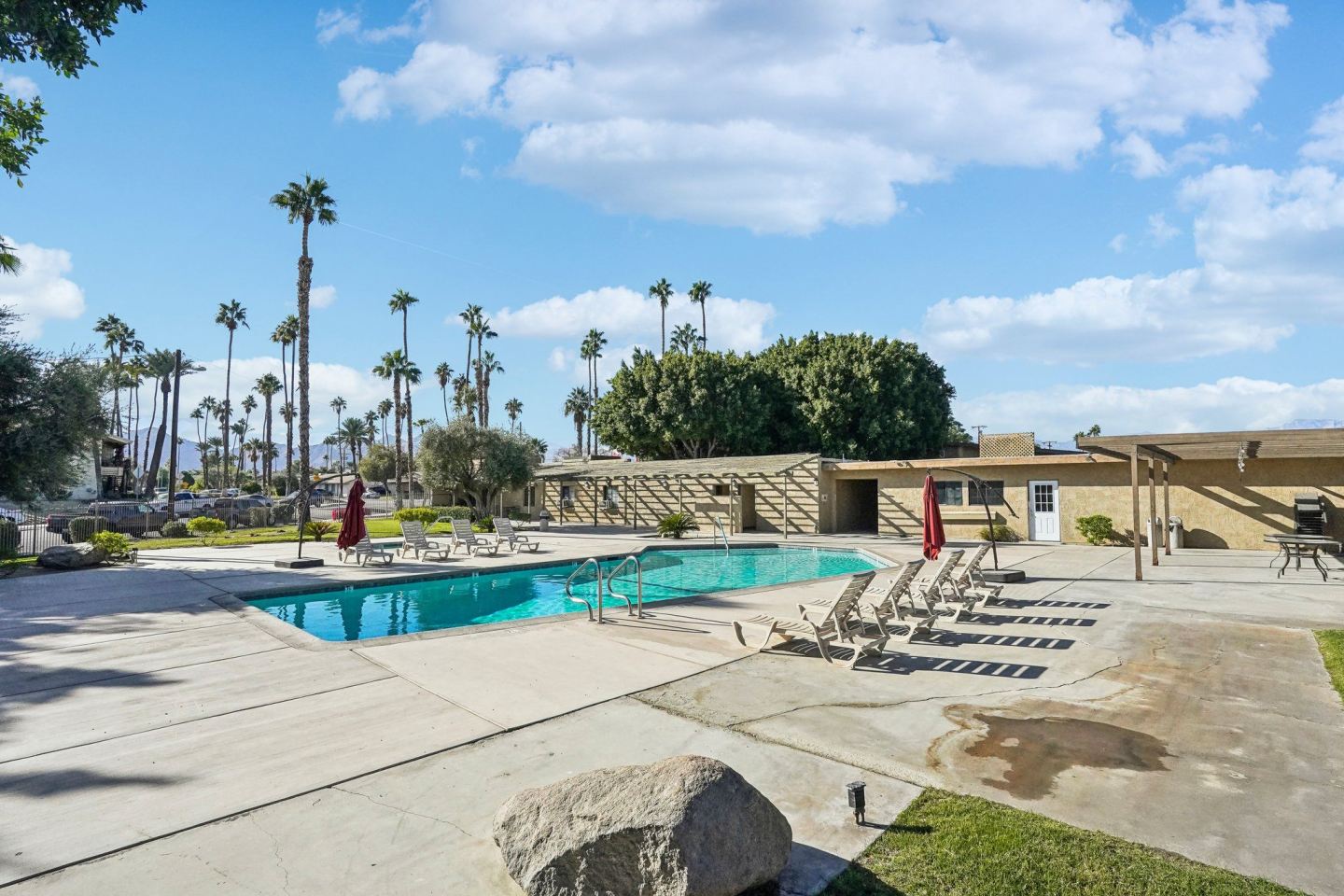 Desert Fountains at Palm Desert Apartments Image 16