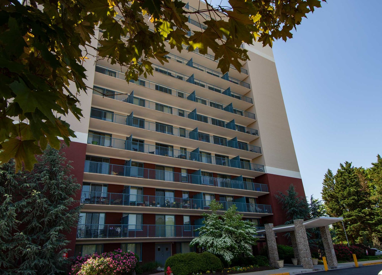 Steward Tower Apartments Image 8