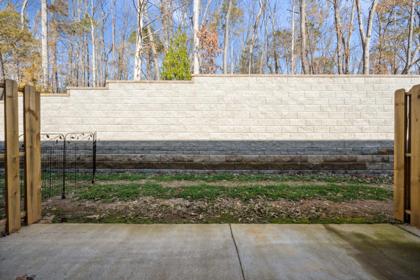 Center Pointe Townhomes Image 4