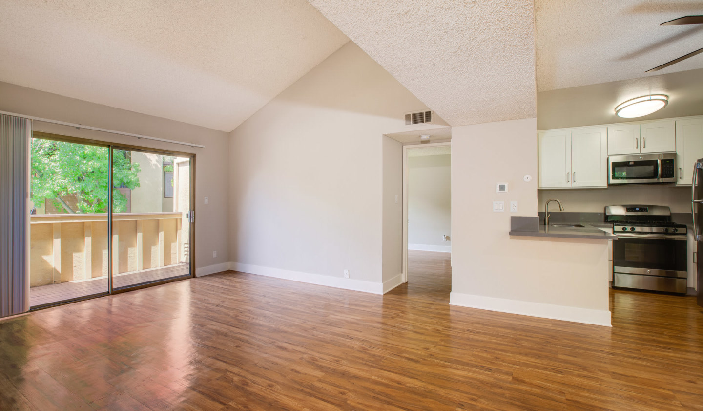 Indian Oaks Apartments Image 8
