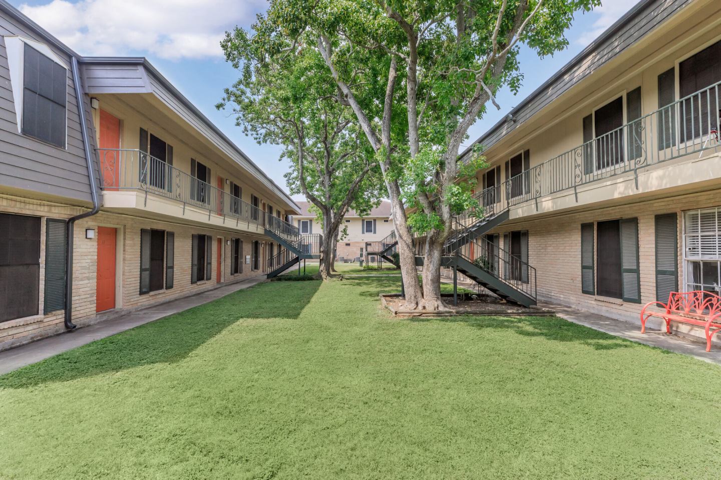 Alameda Apartments Image 19