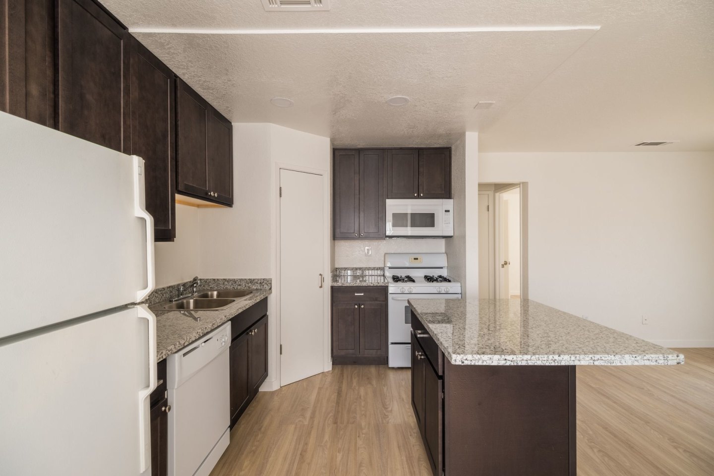 Manteca Golf and Tennis Villas Image 16