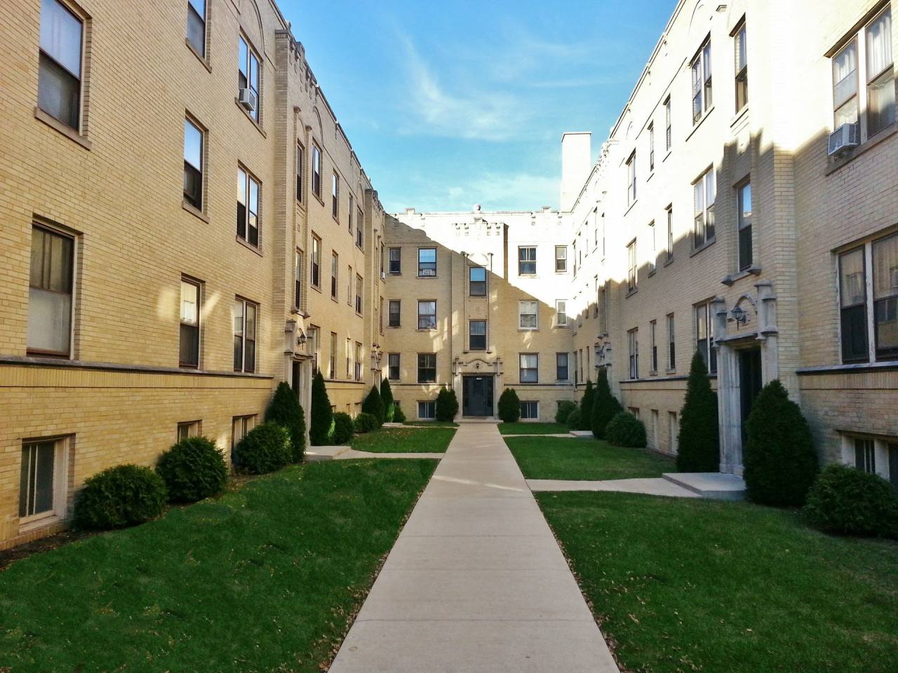 4600 North Winchester Ave. Image 4